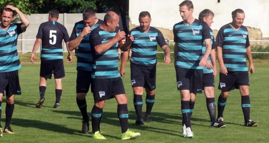 Pécsi legendákkal mérkőzik meg a Dárdai Team