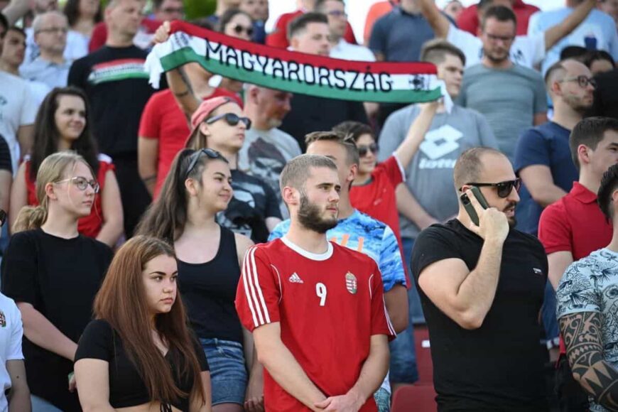 Eb-hangulat a PMFC Stadionban